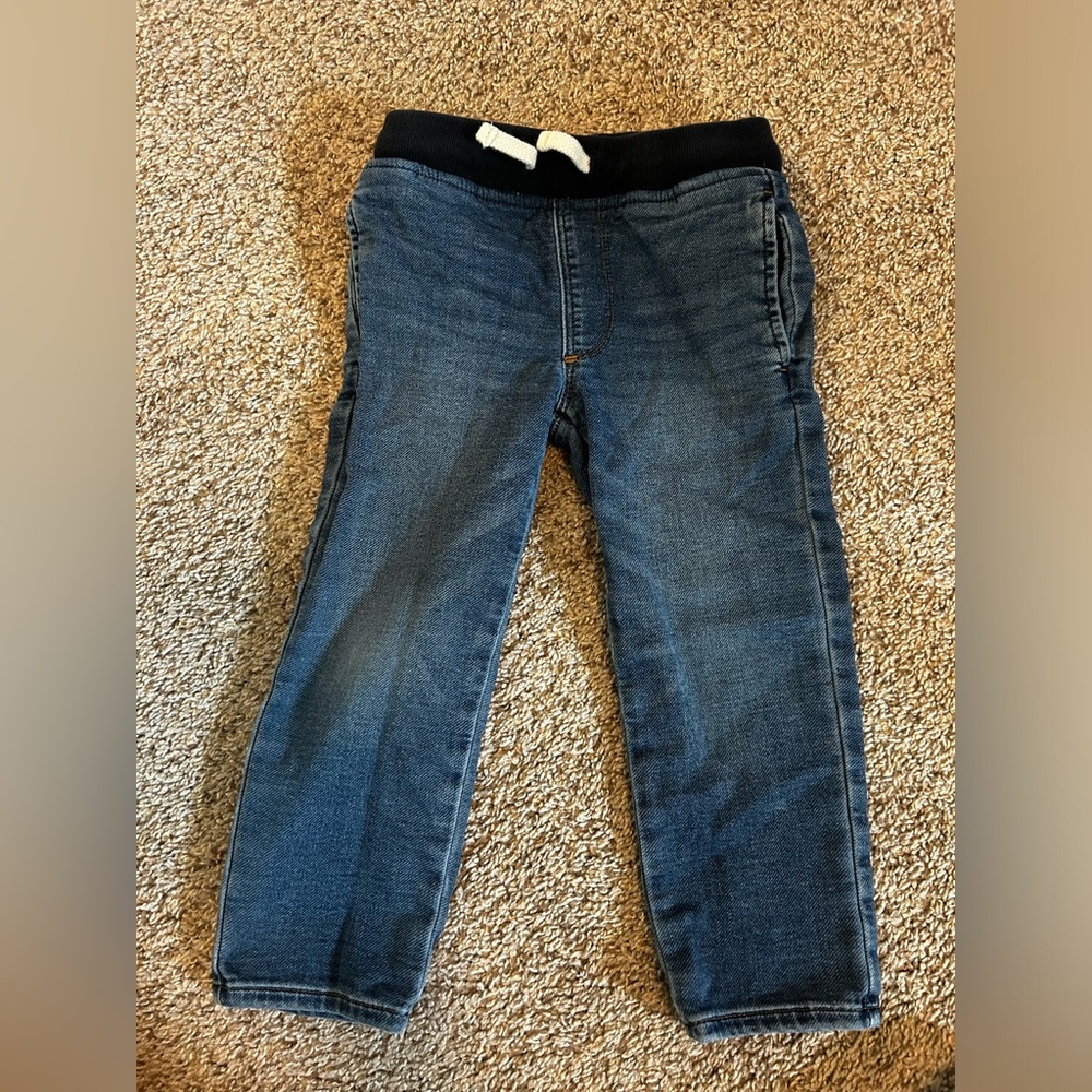 Size 4 crew cut jeans. These jeans are in perfect condition